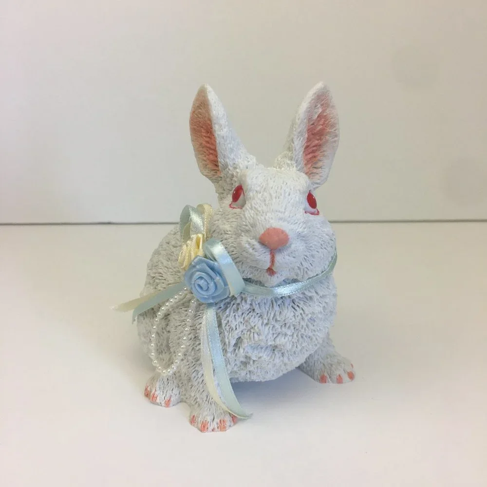 Vtg Easter Bunny Figurine w Floral‎ Ribbon Orig Box